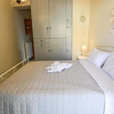 Mara'S Apartments Xylokastro Ngoại thất bức ảnh
